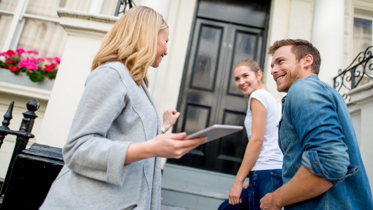 Critical factors to consider when hiring a Brisbane buyers agent